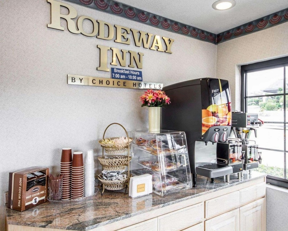 Rodeway Inn Monterey Near Fairgrounds Main image